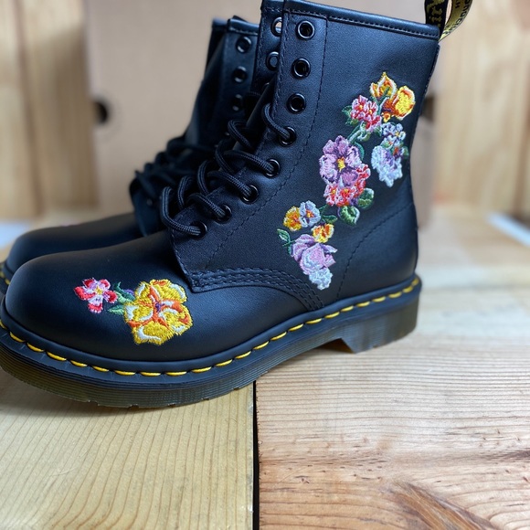 dr martens 1460 vonda ii